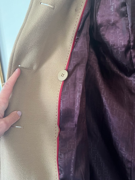 Tommy Hilfiger Tan Double-Breasted Wool Coat with Burgundy Lining - Picture 6 of 13